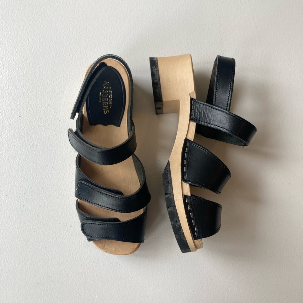 Swedish Hasbeens Adjustable Strap Black Leather  'Tracta' Sandal - Size 36